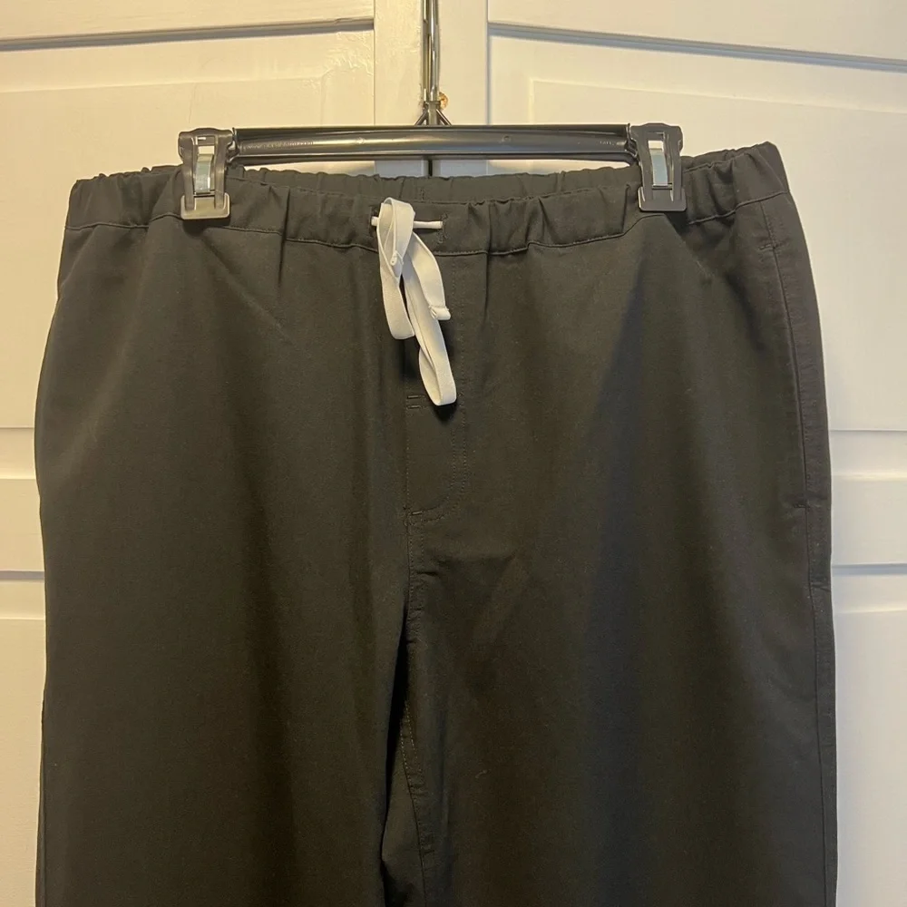 Men’s Figs Pisco Basic Scrub Pants Size Men’s Medium Color Black